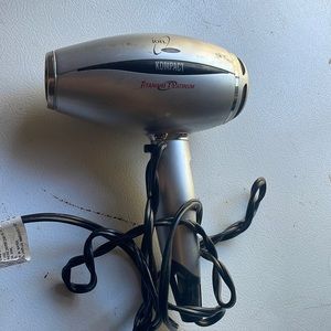 Ion Kompact titanium platinum blow dryer